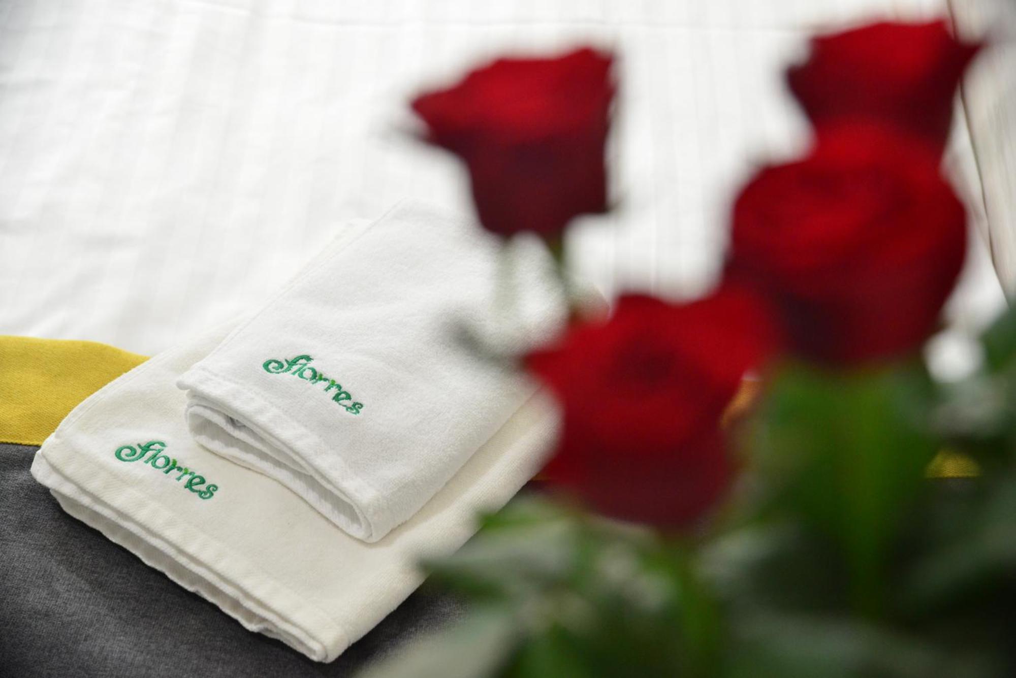 Centrum Restauracyjno-Hotelowe Florres Pawłowiczki Eksteriør billede
